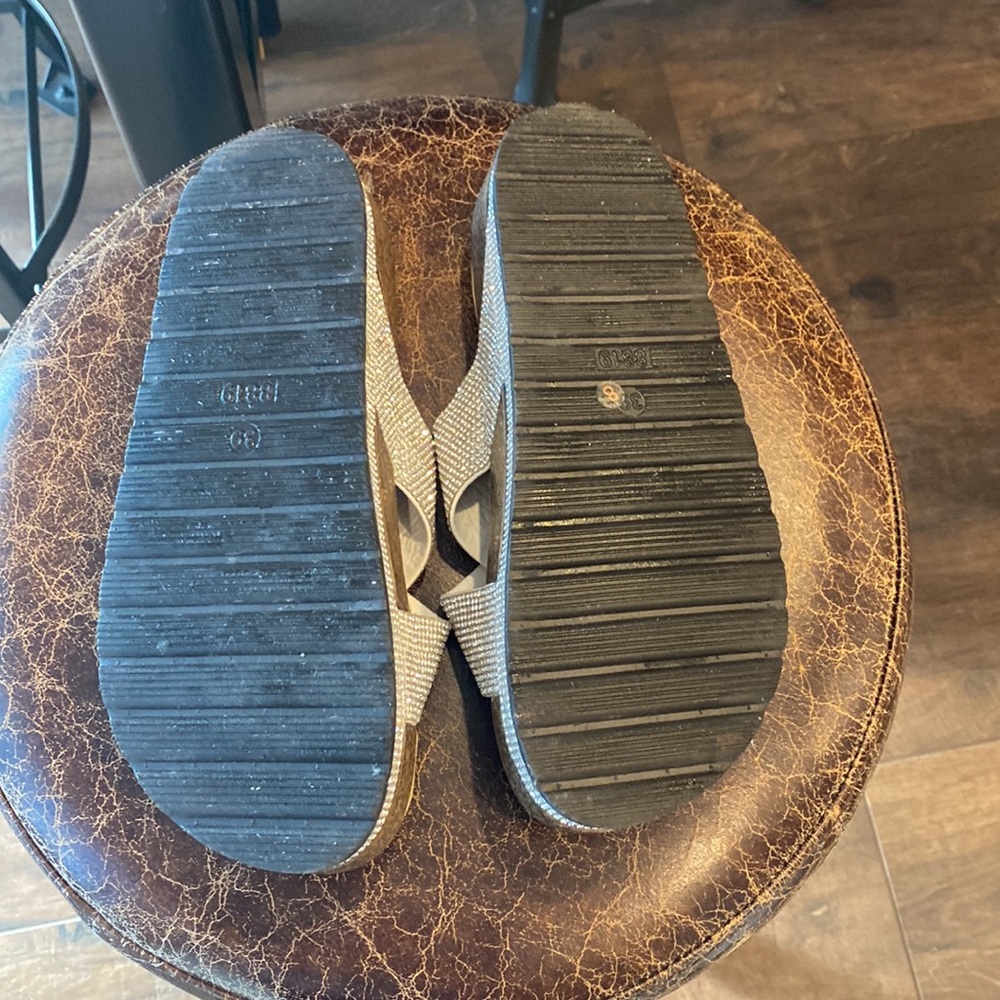 Rhinestone Slides - Picture 7 of 8